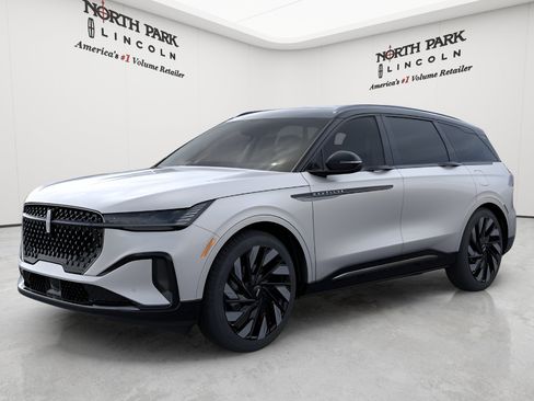 New 2026 Lincoln Nautilus Reserve w/ Jet Appearance Package AWD/4WD image 1