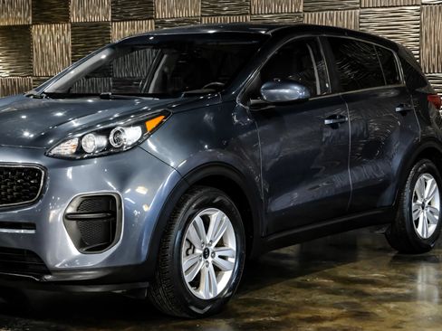 Used 2018 Kia Sportage LX FWD image 9