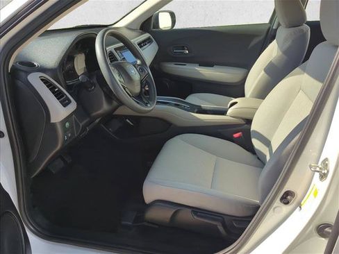 Used 2020 Honda HR-V LX image 14