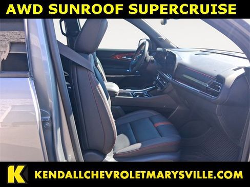 Used 2024 Chevrolet Traverse RS image 15