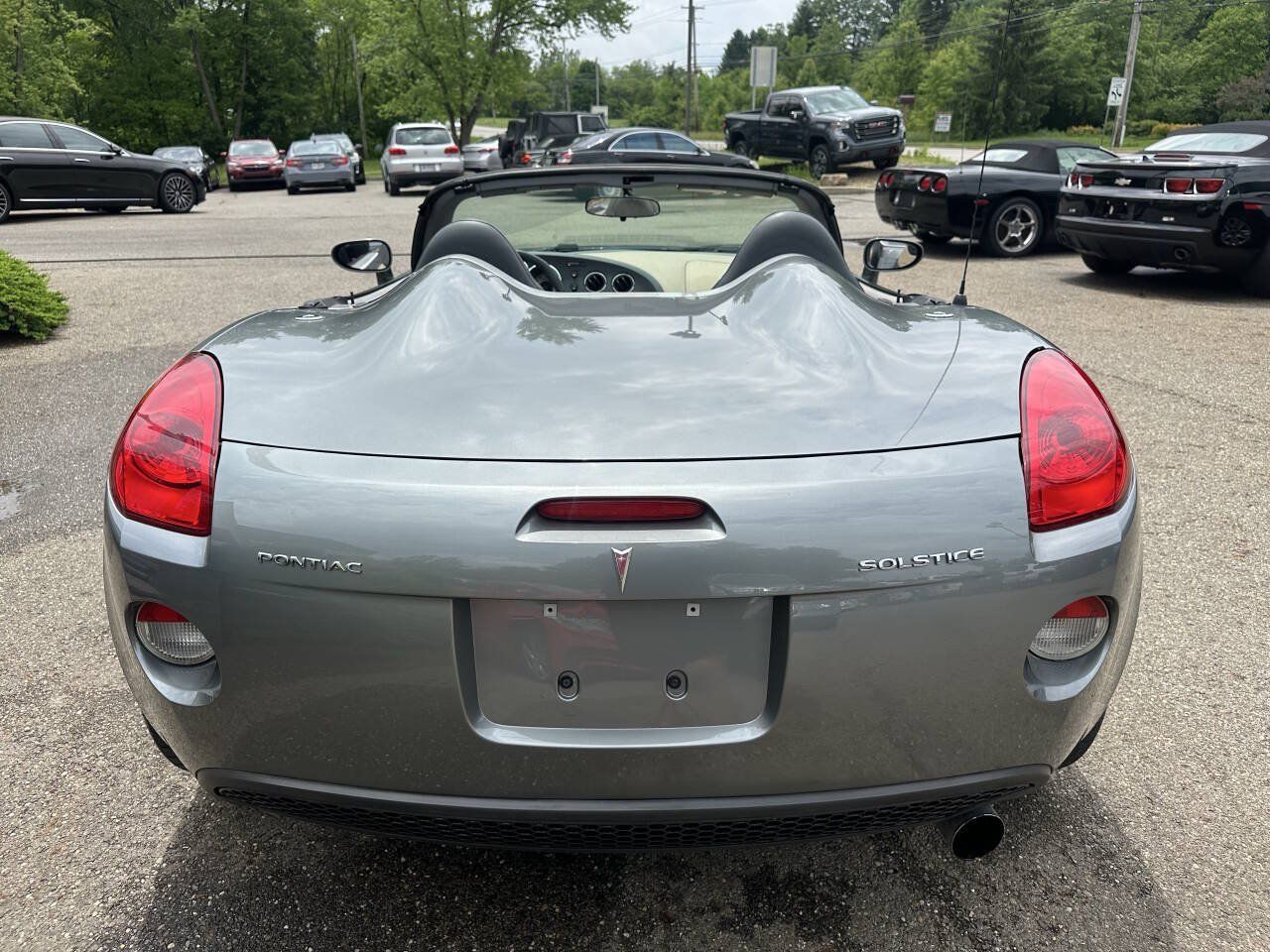 Used 2006 Pontiac Solstice Convertible w/ Premium Package RWD image 5