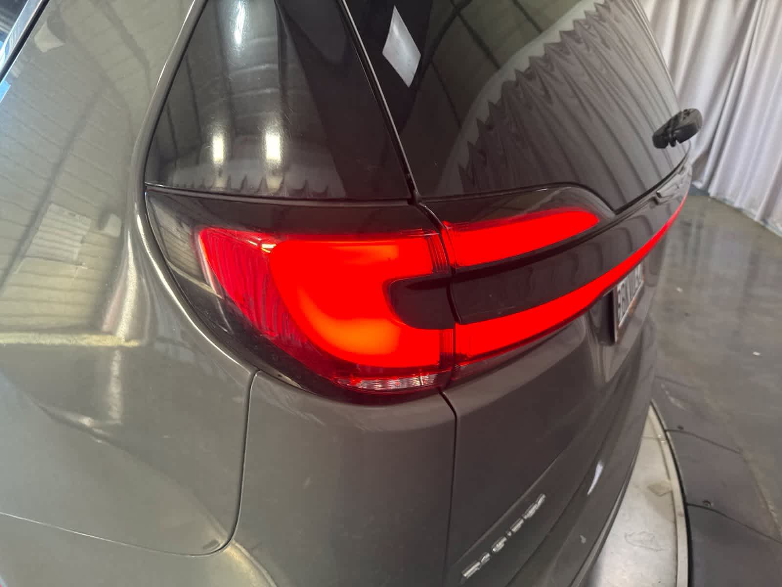 Used 2022 Chrysler Pacifica Touring-L FWD image 12