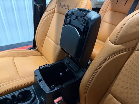 Used 2024 Jeep Wrangler Unlimited w/ LED Headlamp & Fog Lamp Group image 41