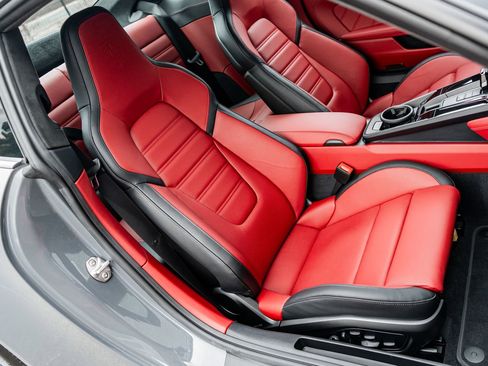 Used 2026 Porsche 911 Carrera GTS image 40