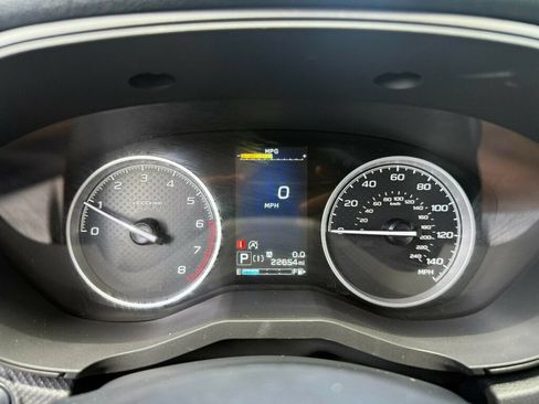 Used 2024 Subaru Forester Limited AWD/4WD image 4