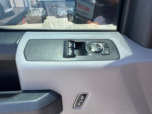 Used 2018 Ford F150 XL w/ Equipment Group 101A Mid AWD/4WD image 12