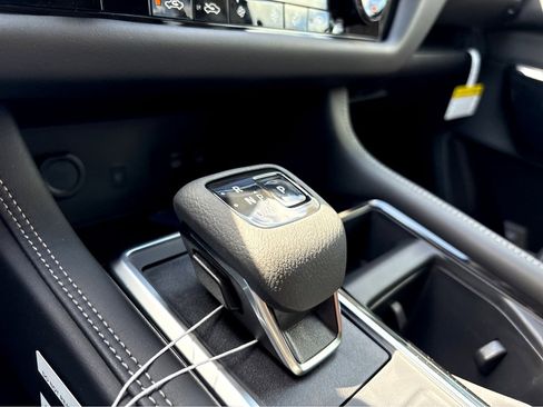 New 2026 Nissan Pathfinder Platinum image 19