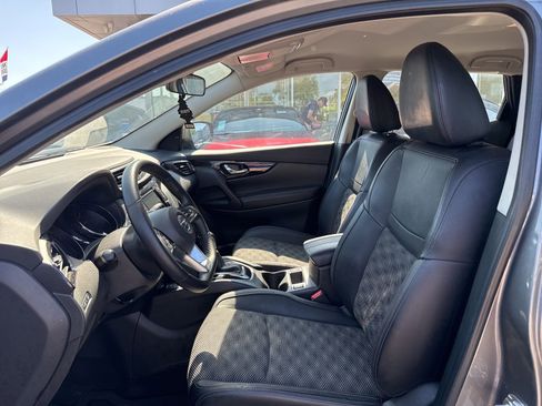 Used 2022 Nissan Rogue Sport SV w/ Technology Package AWD/4WD image 4