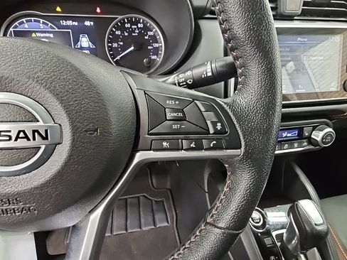 Used 2021 Nissan Versa SR w/ Convenience Package image 23