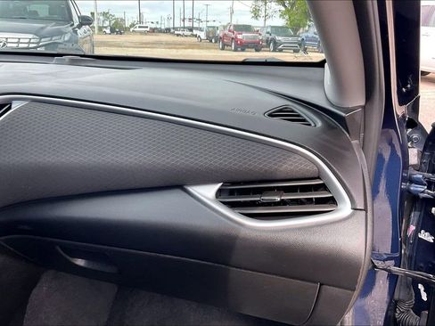 Used 2022 Chevrolet Malibu LT image 23