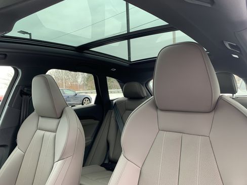 New 2025 Audi Q5 Premium Plus image 12