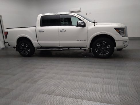 Used 2021 Nissan Titan Platinum Reserve w/ Moonroof Package image 11