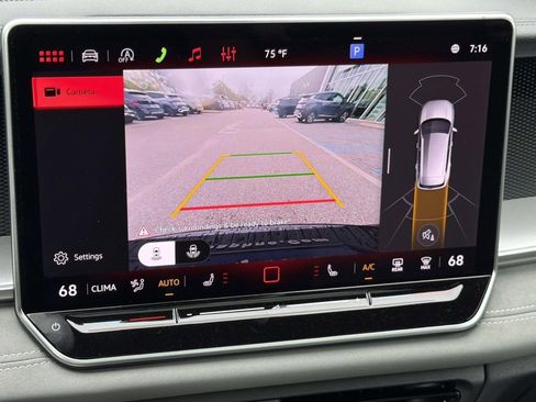 New 2026 Volkswagen Tiguan SE R-Line FWD image 22