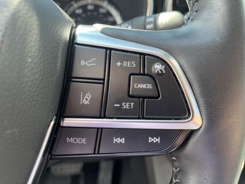 Used 2021 Toyota Highlander Platinum AWD/4WD image 21