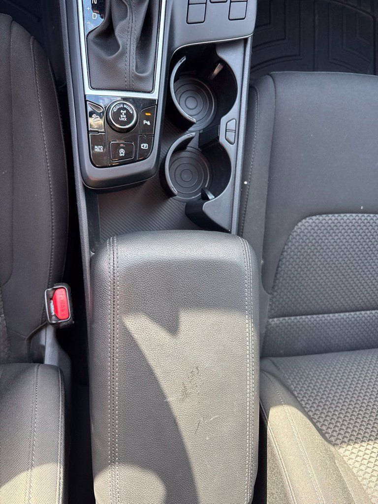 Used 2023 Kia Sportage LX AWD/4WD image 16