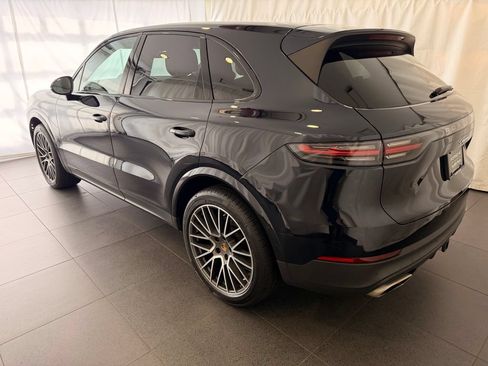 Certified 2021 Porsche Cayenne AWD/4WD image 3