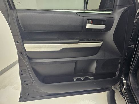 Used 2014 Toyota Tundra SR5 w/ SR5 Upgrade Package image 27