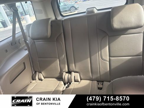 Used 2015 Chevrolet Suburban LTZ image 40
