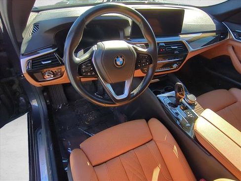 Used 2021 BMW 530e image 10