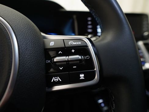 Used 2023 Kia Sorento SX AWD/4WD image 19