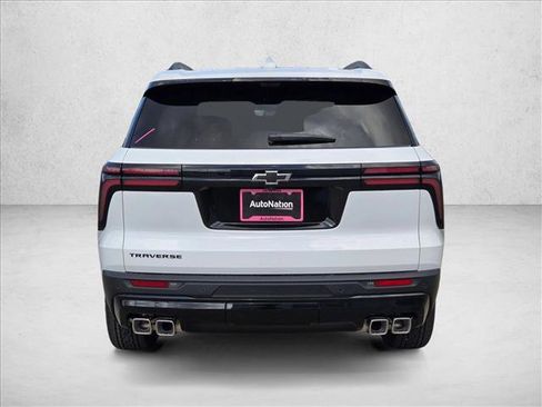 New 2026 Chevrolet Traverse LT image 8