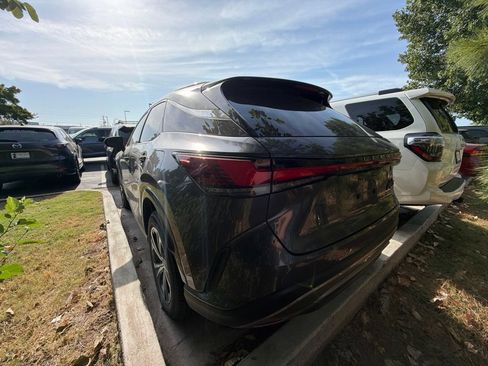 Used 2024 Lexus RX 350 Premium w/ Convenience Package FWD image 4