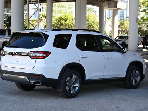 New 2026 Honda Pilot EX-L image 5