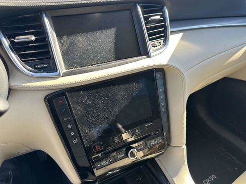 Used 2019 INFINITI QX50 Essential w/ Premium Audio Package image 12