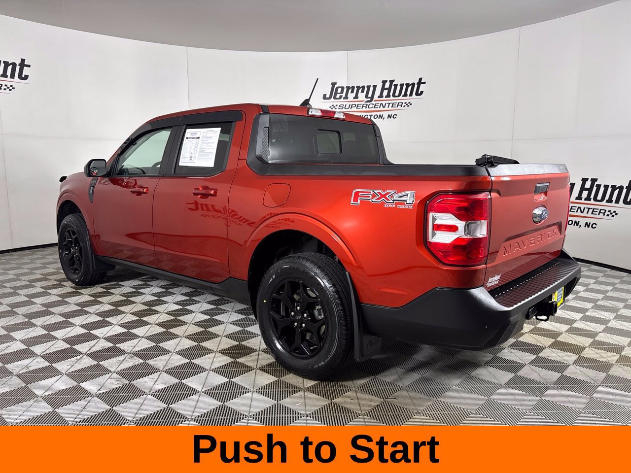 Used 2024 Ford Maverick Lariat w/ FX4 Off-Road Package AWD/4WD image 9