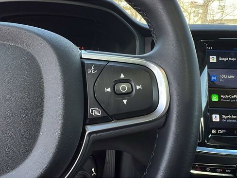 Used 2024 Volvo S60 B5 Core image 27