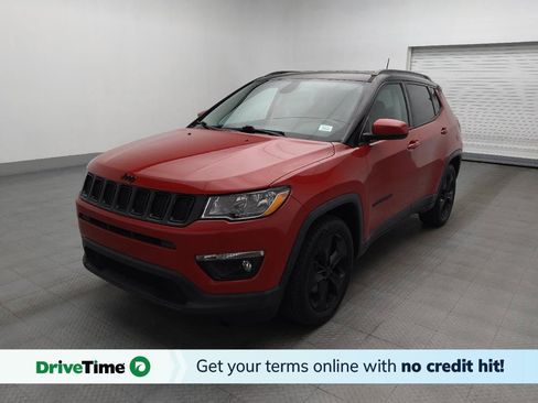 Used 2019 Jeep Compass Latitude FWD image 1