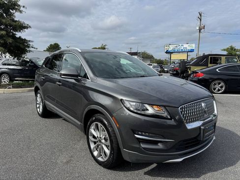 Used 2019 Lincoln MKC Select w/ Select Plus Package AWD/4WD image 3