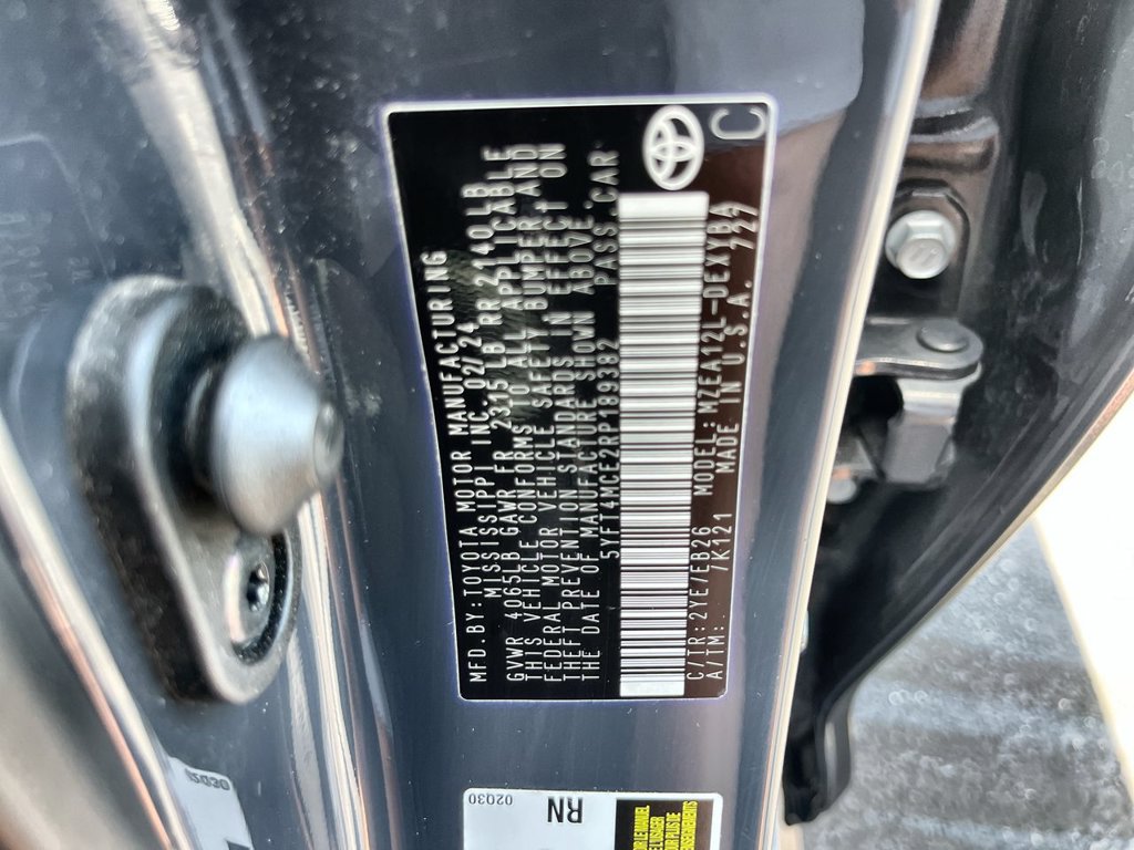 Used 2024 Toyota Corolla XSE FWD image 33