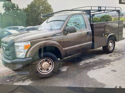 Used 2016 Ford F350 XL image 2