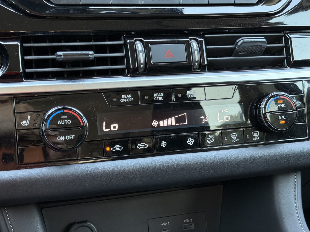 Certified 2025 Nissan Pathfinder SV w/ SV Premium Package FWD image 5