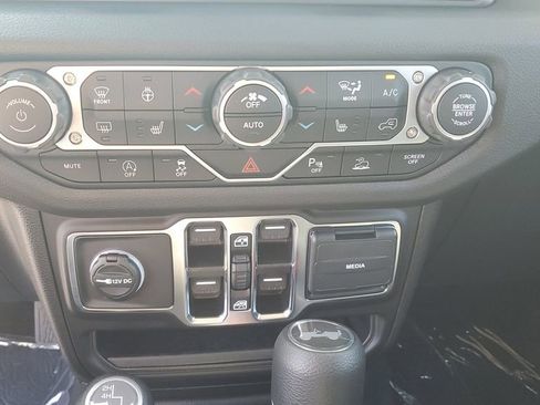 New 2025 Jeep Wrangler Sport S image 25