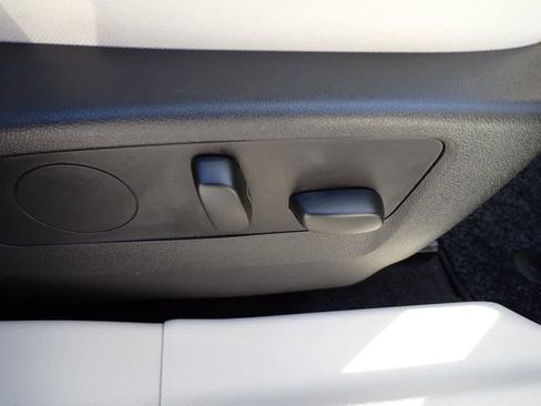 Certified 2022 Buick Envision Avenir w/ Technology Package II image 21