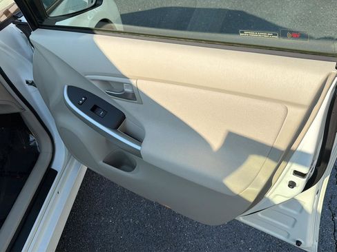 Used 2015 Toyota Prius Three FWD image 14