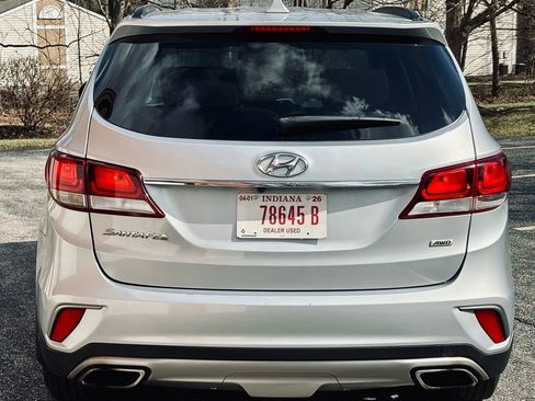 Used 2018 Hyundai Santa Fe SE image 9