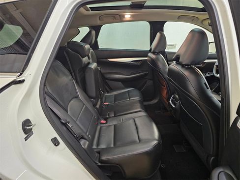 Used 2019 INFINITI QX50 Essential w/ Cargo Package image 12
