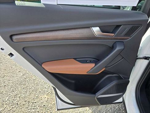 Used 2025 Audi Q5 2.0T Premium Plus w/ Premium Plus Package image 21