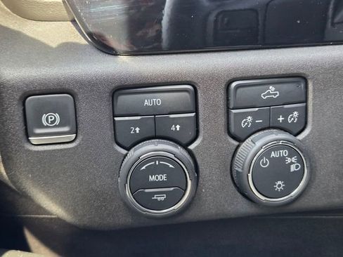 Certified 2025 Chevrolet Silverado 1500 LT image 34