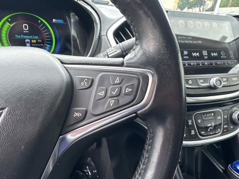 Used 2018 Chevrolet Volt Premier image 18