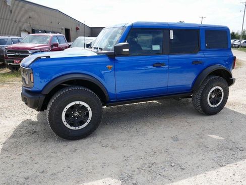 New 2025 Ford Bronco Badlands image 7