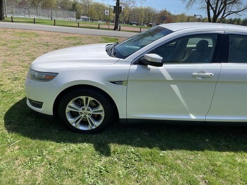 Used 2014 Ford Taurus SEL w/ Equipment Group 201A image 10