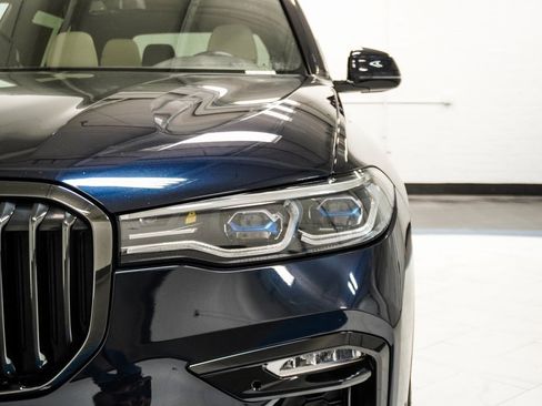 Used 2022 BMW X7 M50i w/ Dynamic Handling Package image 15