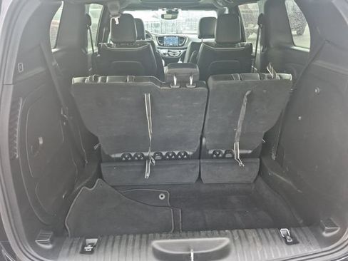 Used 2024 Chrysler Pacifica Premium FWD image 24