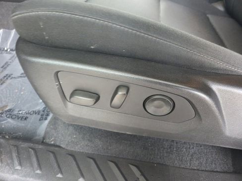 Used 2024 Chevrolet Colorado Trail Boss image 23