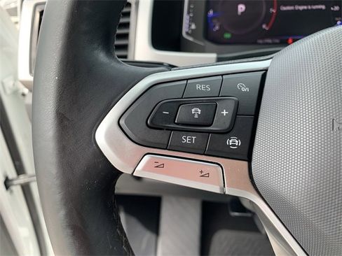 Used 2020 Volkswagen Atlas Cross Sport SEL Premium image 32
