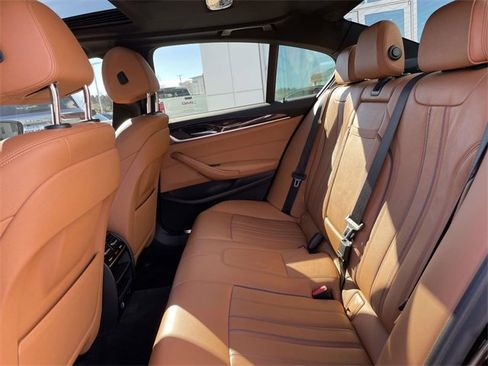 Used 2018 BMW 530i xDrive w/ Premium Package image 12
